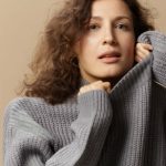 4 Tips OOTD Dengan Sweater Wanita, Yuk Jangan Sampai Salah!