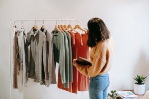 6 Tips Sederhana Menciptakan Penampilan Dress Style Korea